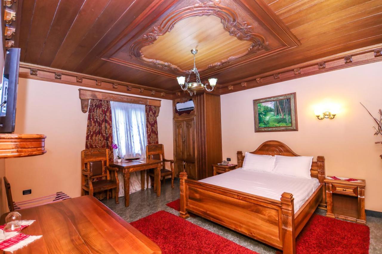 Brilant Antik Center Hotel Tirana Zewnętrze zdjęcie
