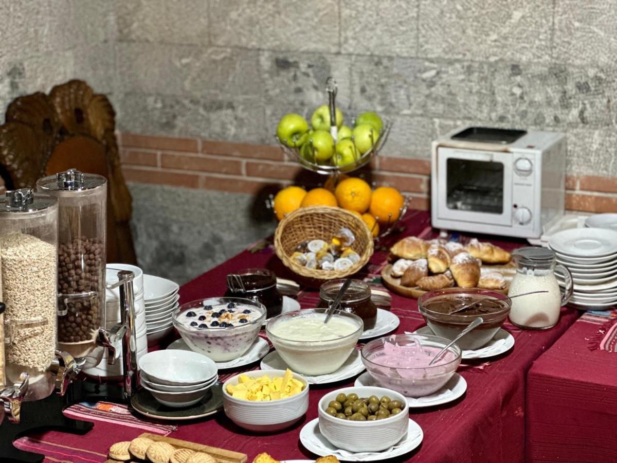 Brilant Antik Center Hotel Tirana Zewnętrze zdjęcie
