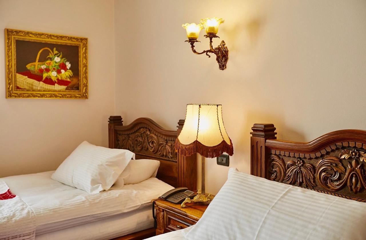 Brilant Antik Center Hotel Tirana Zewnętrze zdjęcie