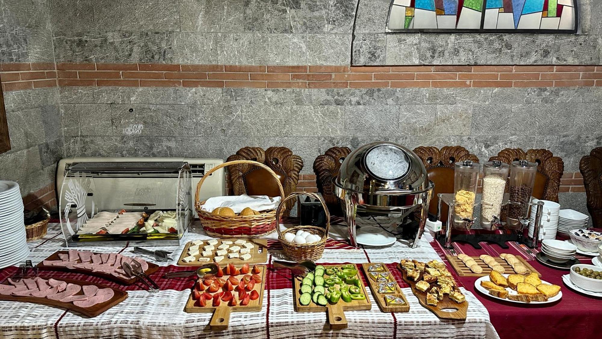 Brilant Antik Center Hotel Tirana Zewnętrze zdjęcie